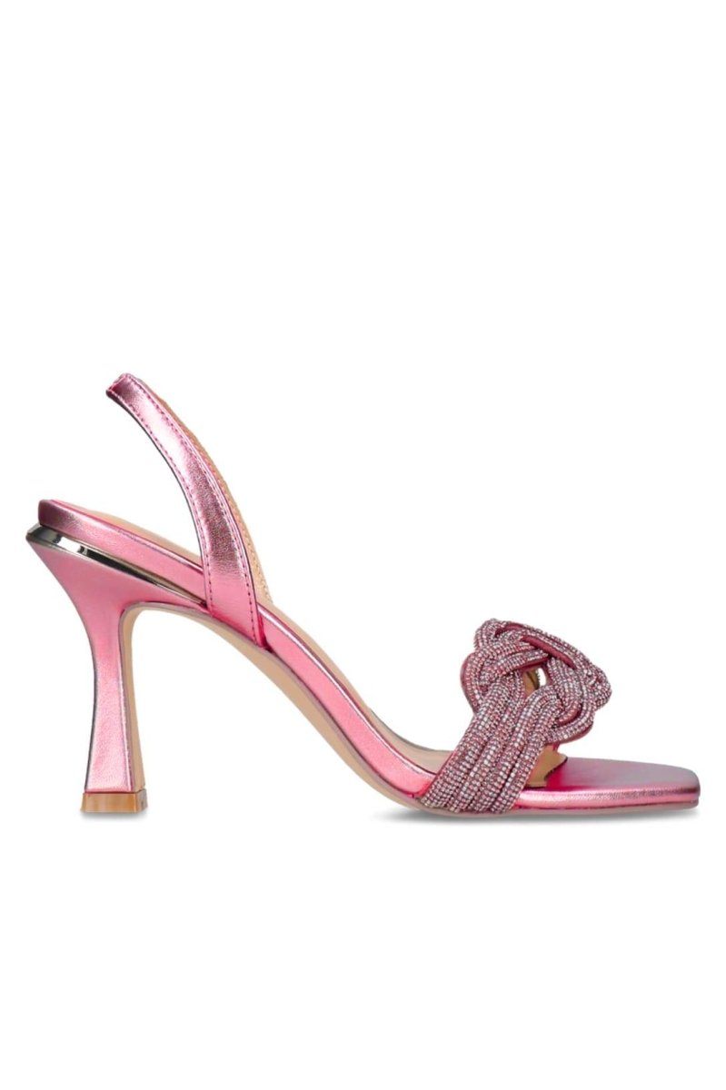Polished Heels with an Effortless Classic Look