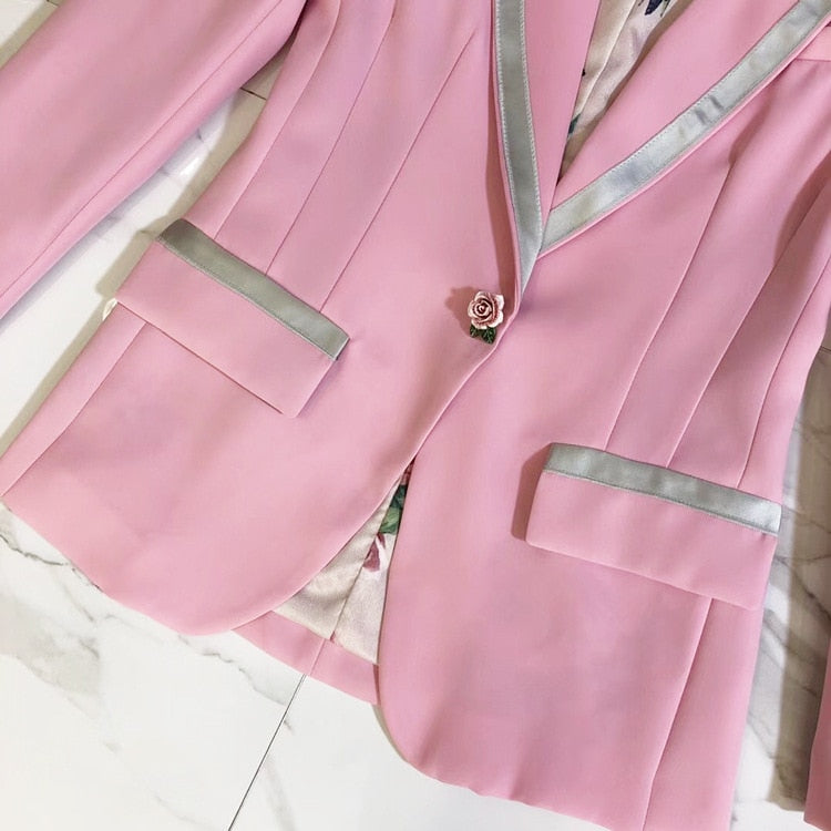Effortlessly Elegant Garment with a Timeless Design