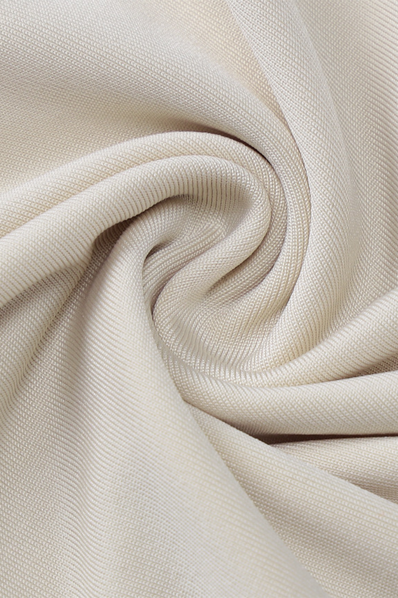 Well Tailored Garment with a Graceful Silhouette