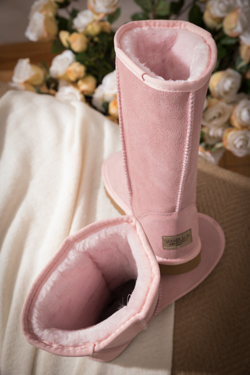 Well Tailored Boots with a Graceful Silhouette