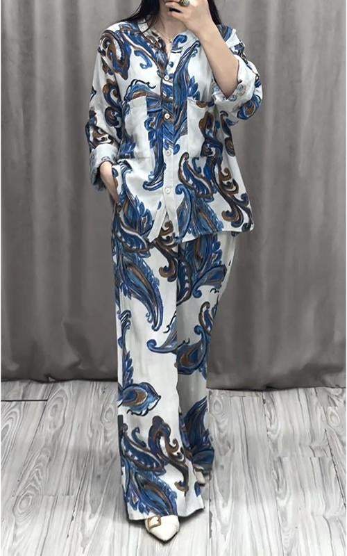 Effortlessly Elegant Garment with a Timeless Design