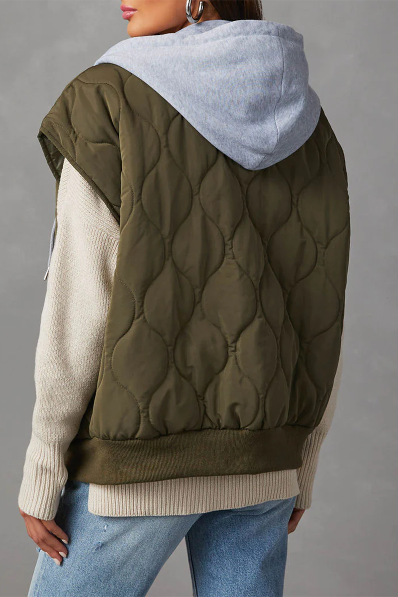 Effortlessly Elegant Coat with a Timeless Design