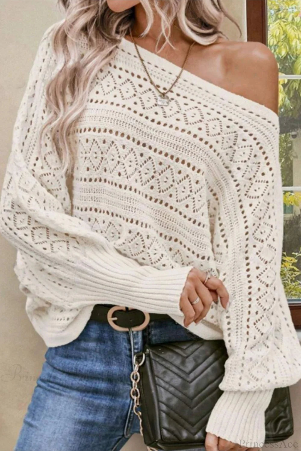 Effortlessly Elegant Pullover with a Timeless Design