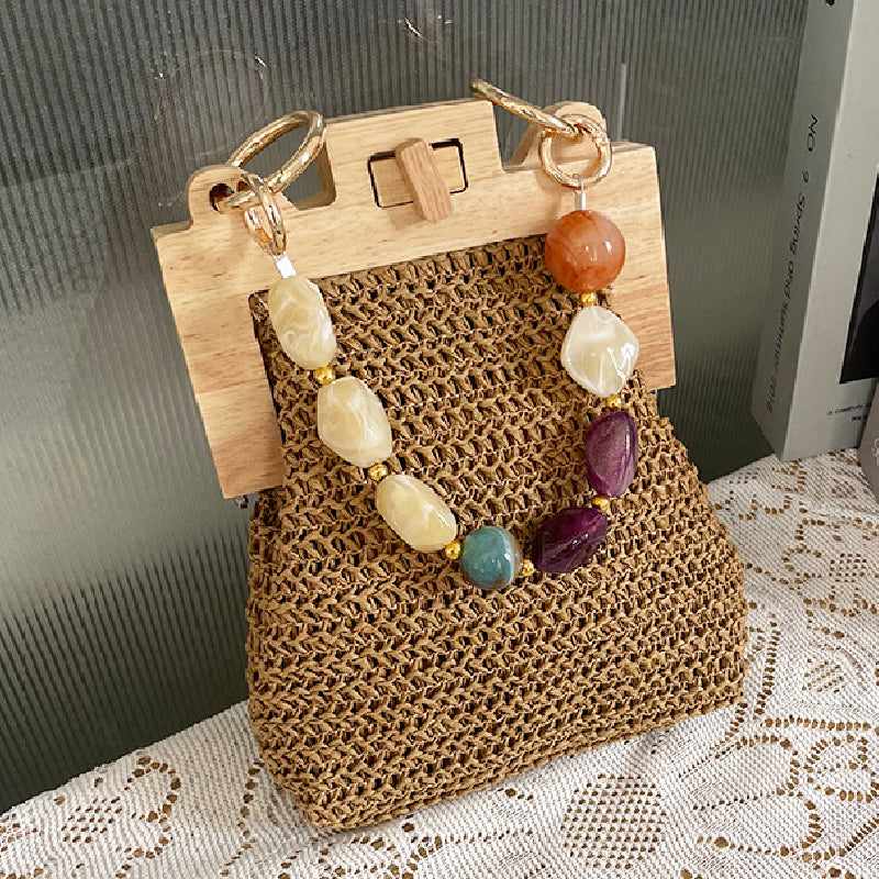 Gracefully Styled Bag for Any Occasion