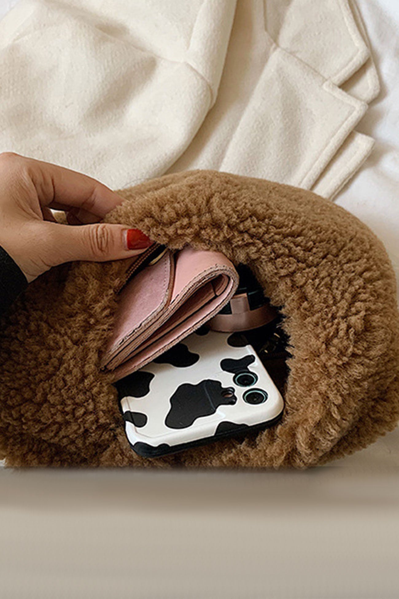 A Vintage Style Bag with Delicate Timeless Details
