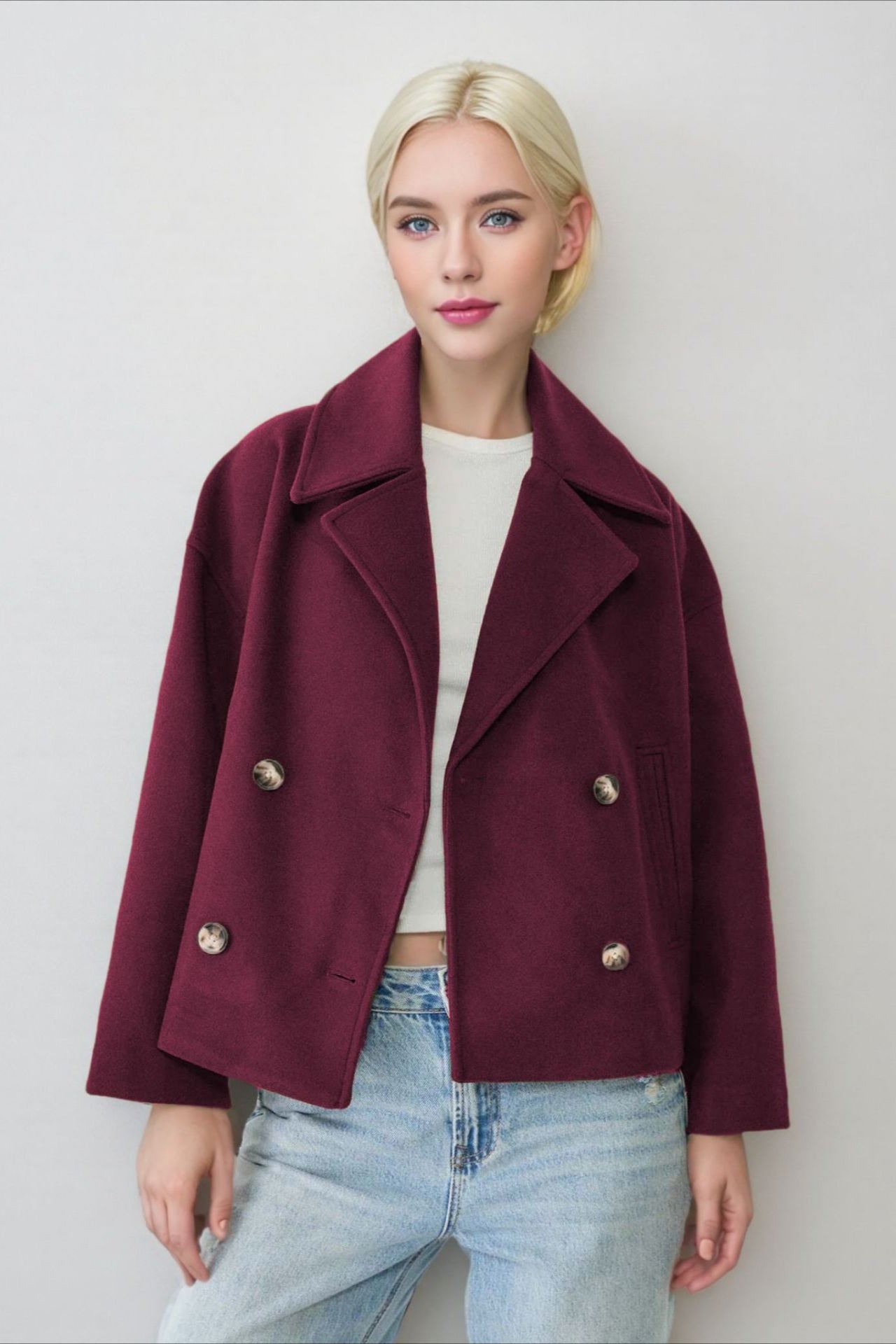 Well Tailored Jacket with a Graceful Silhouette