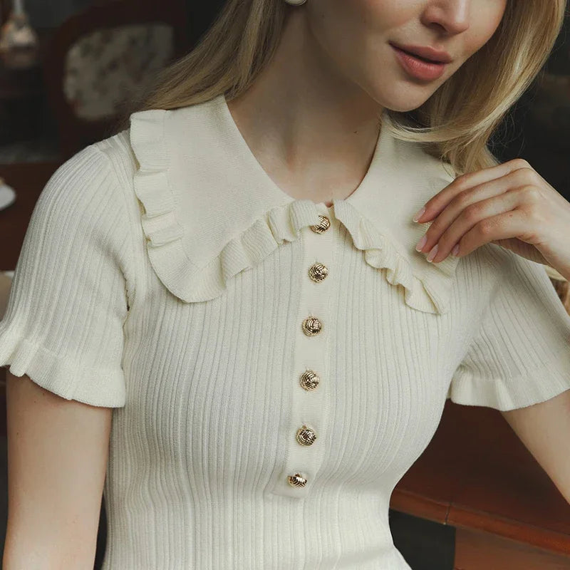 Effortlessly Elegant Dress with a Timeless Design