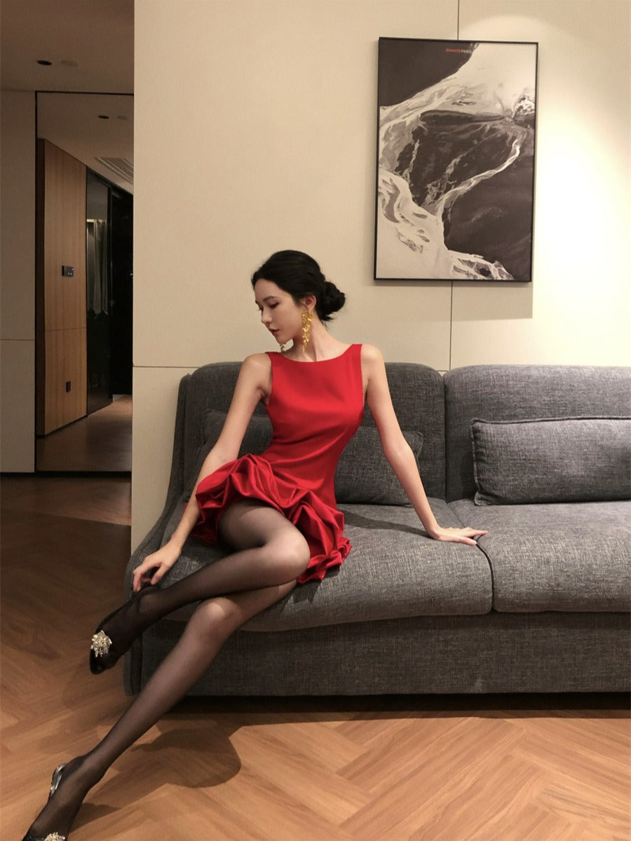 Gracefully Styled Dress for Any Occasion