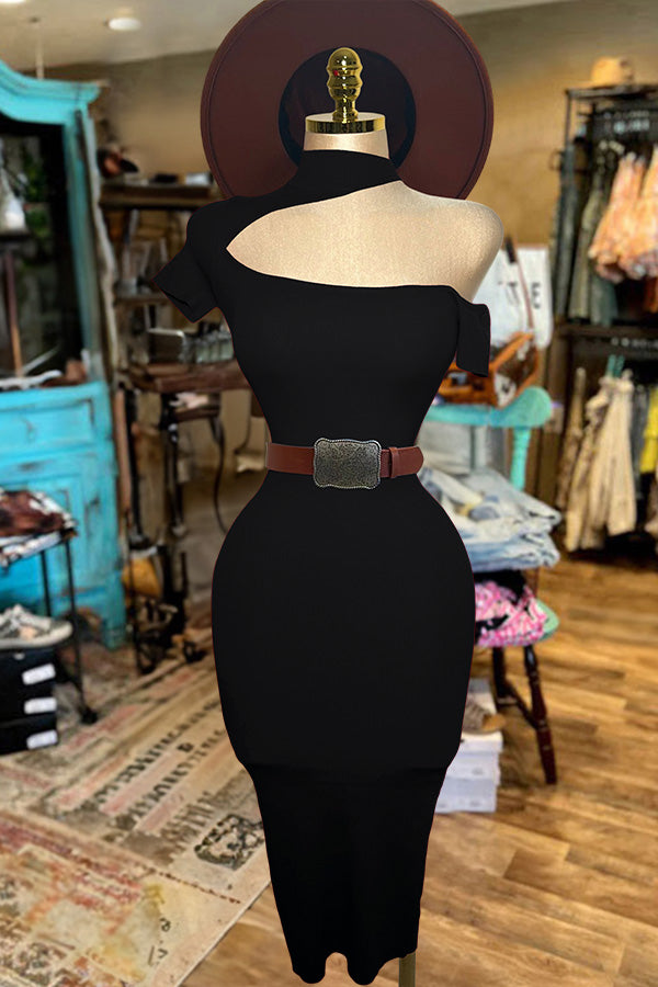 Well Tailored Dress with a Graceful Silhouette