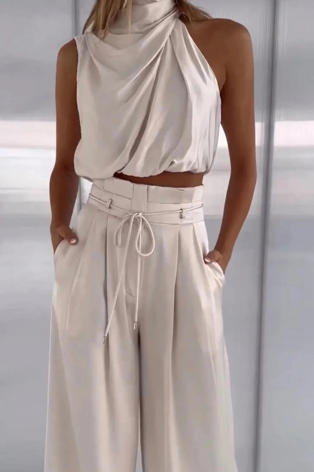 Sophisticated Garment with a Clean Classic Look