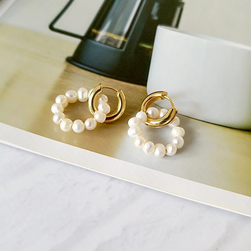 Effortlessly Elegant Garment with a Timeless Design