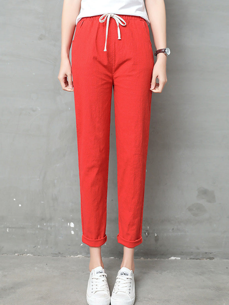 Elegantly Styled Trousers for Everyday Wear