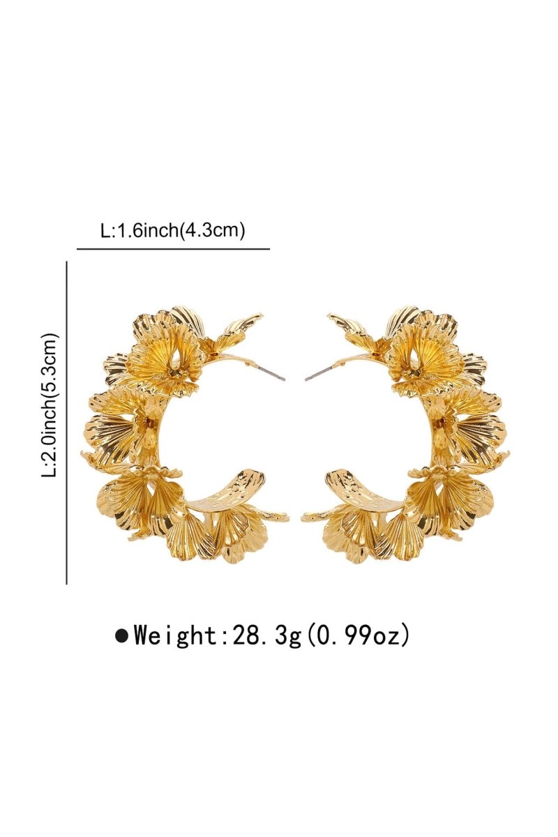 Gracefully Styled Garment for Any Occasion
