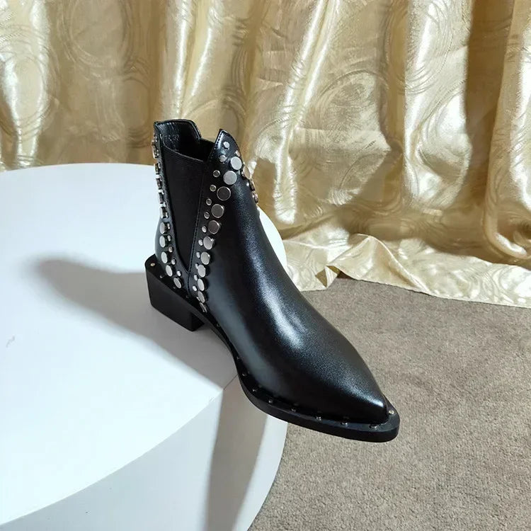 Classic Vintage Boots with a Flattering Fit