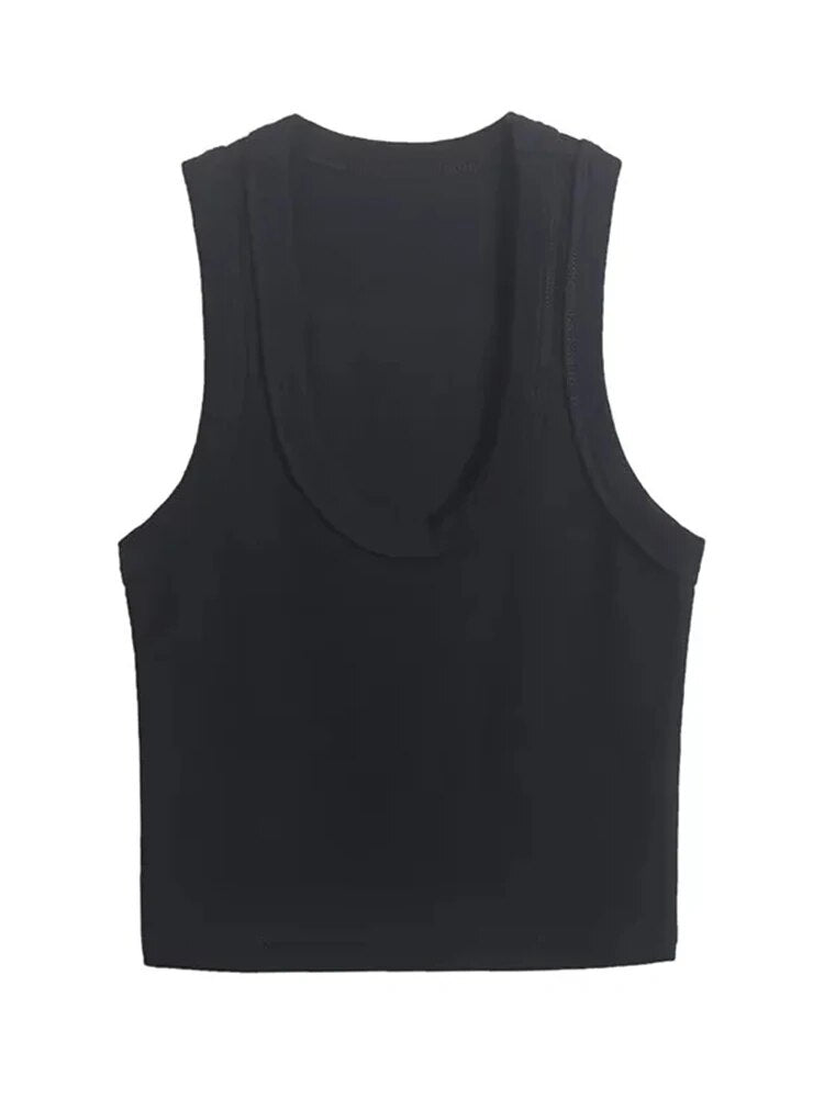 Effortlessly Elegant Top with a Timeless Design