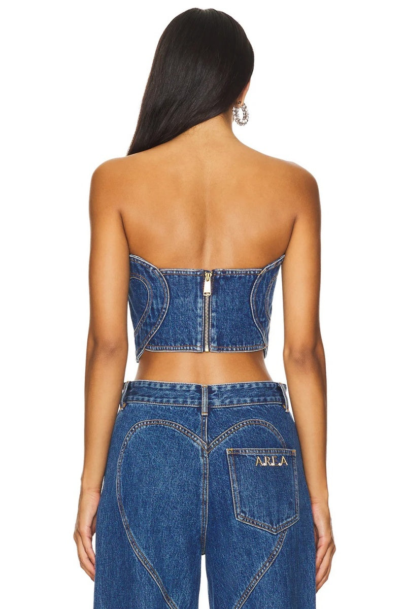 Effortlessly Elegant Top with a Timeless Design