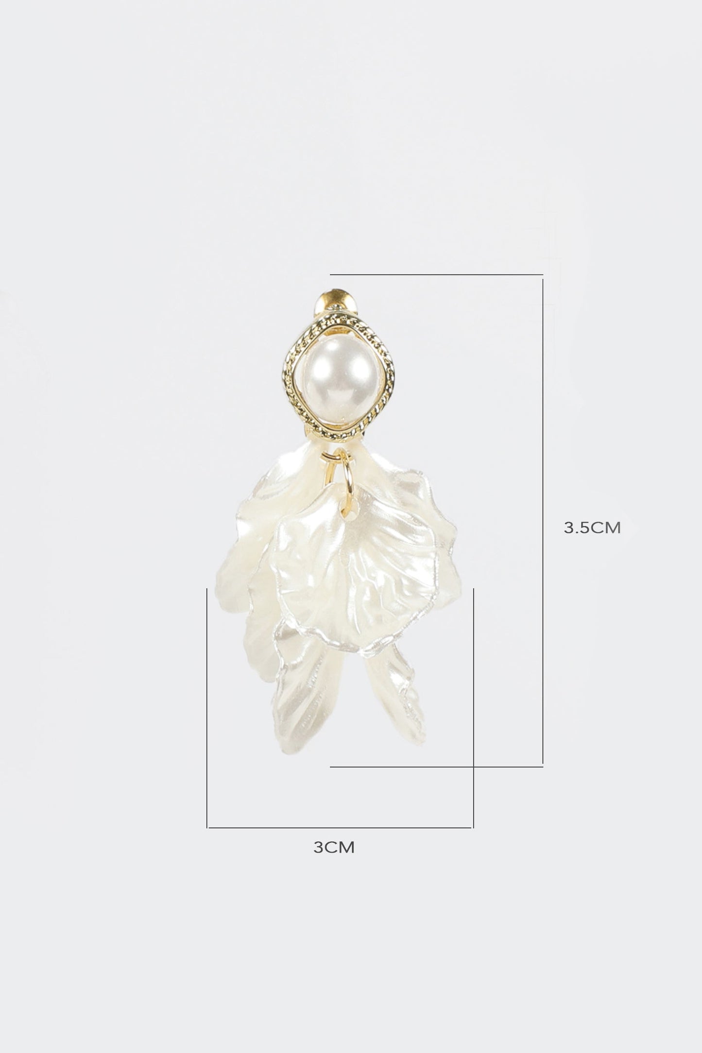 Effortlessly Elegant Garment with a Timeless Design