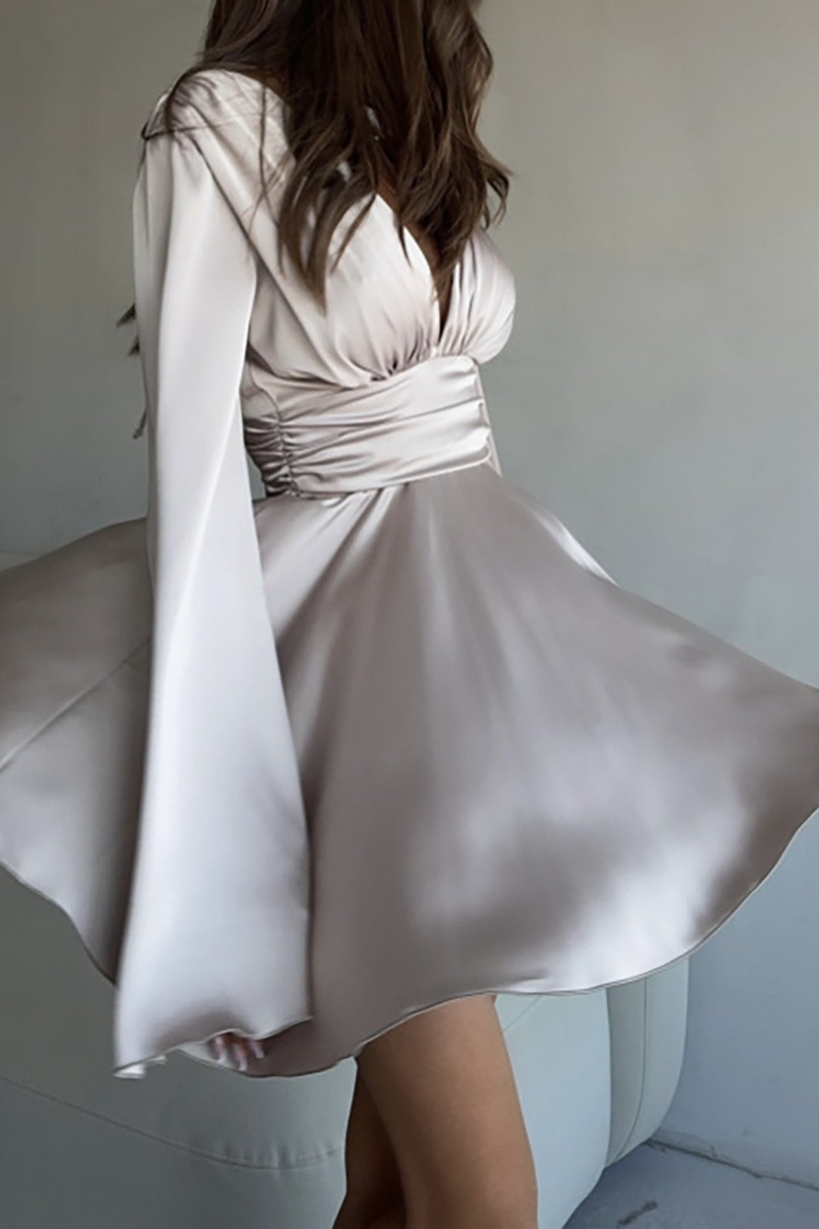 Beautifully Finished Dress in a Timeless Design