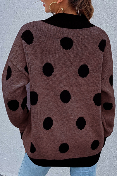 Well Tailored Sweater with a Graceful Silhouette