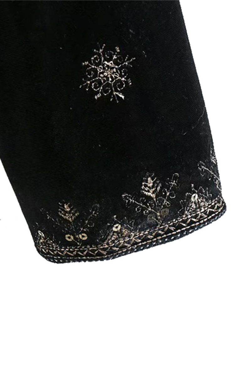 Sophisticated Garment with a Clean Classic Look