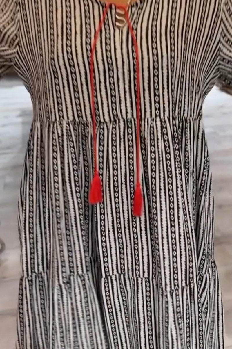 Classic Vintage Dress with a Flattering Fit