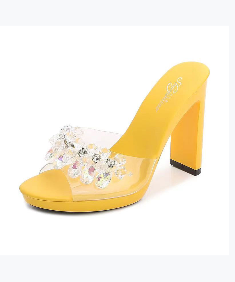 Classic Vintage Sandals with a Flattering Fit