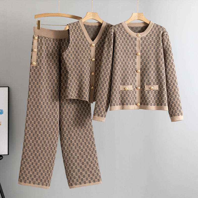Beautifully Finished Cardigan in a Timeless Design