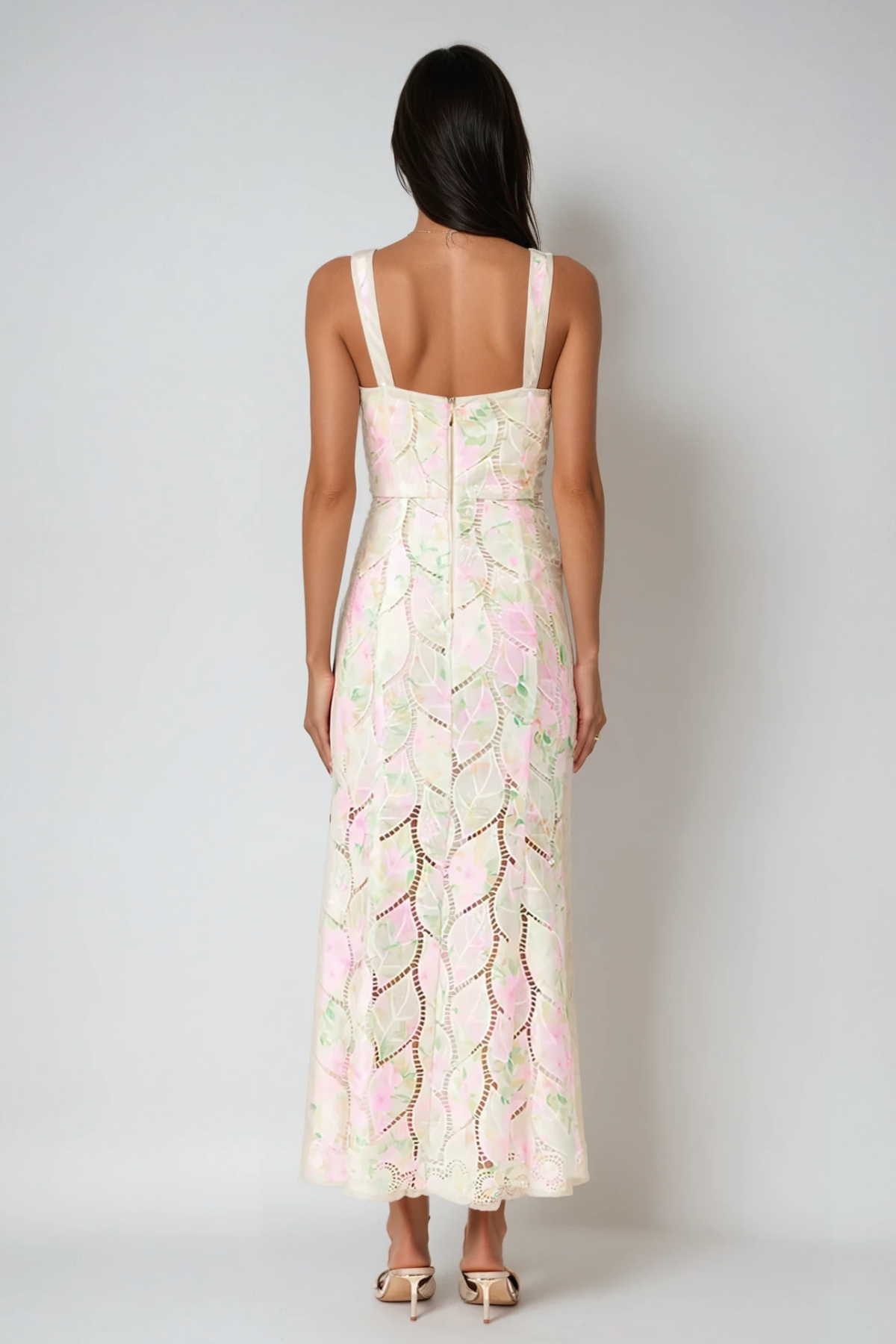 Classic Vintage & Enduringly Stylish Dress