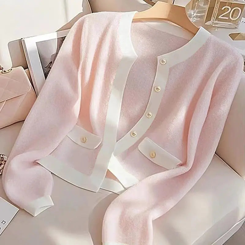 Elegantly Styled Cardigan for Everyday Wear
