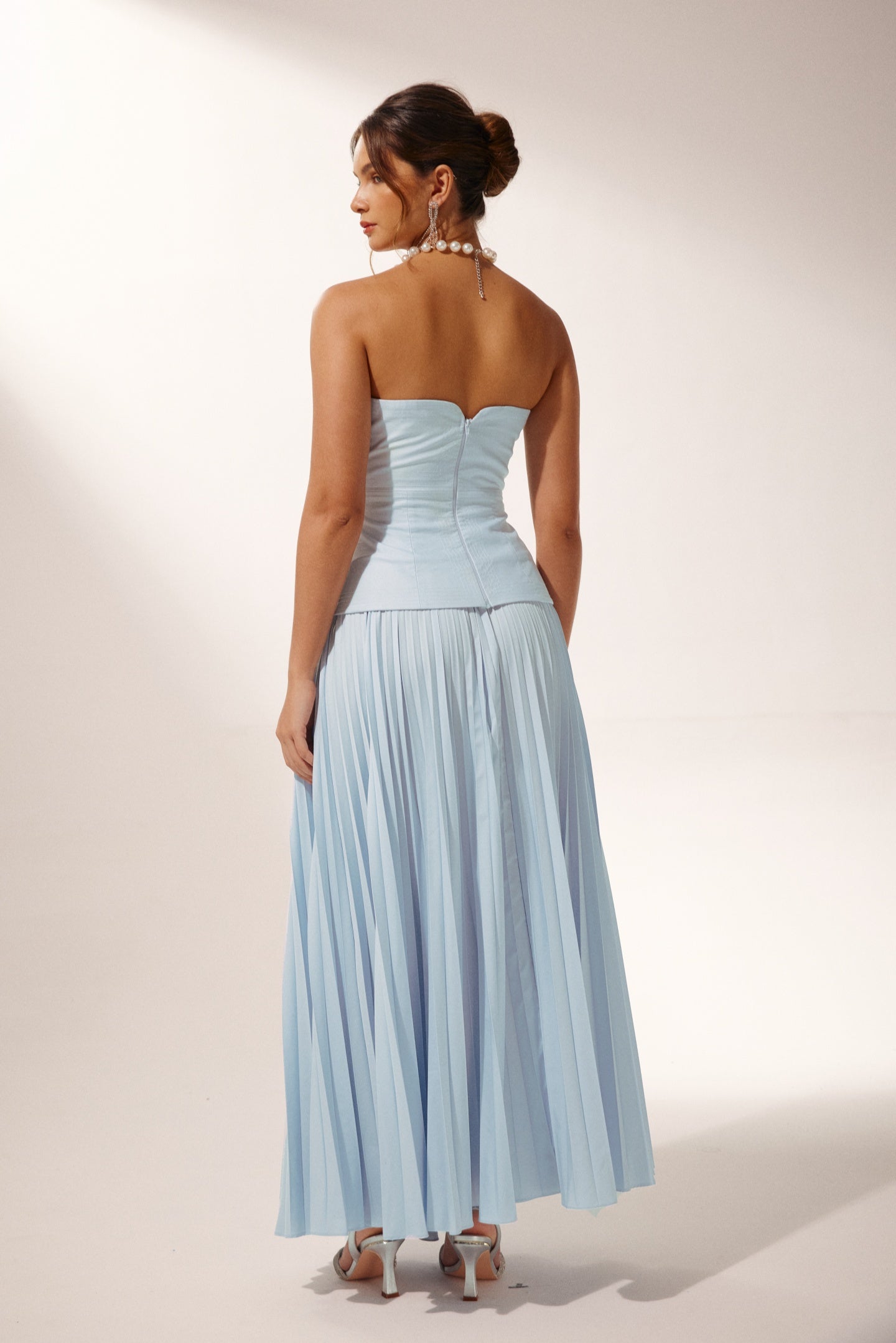 Effortlessly Elegant Garment with a Timeless Design