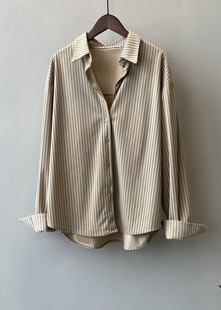 Classic Vintage Shirt with a Flattering Fit