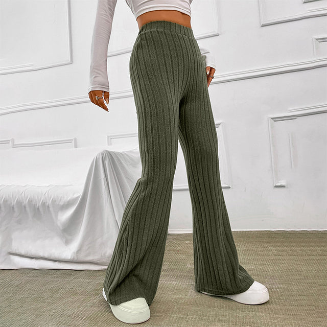 Classic Vintage Pants with a Flattering Fit