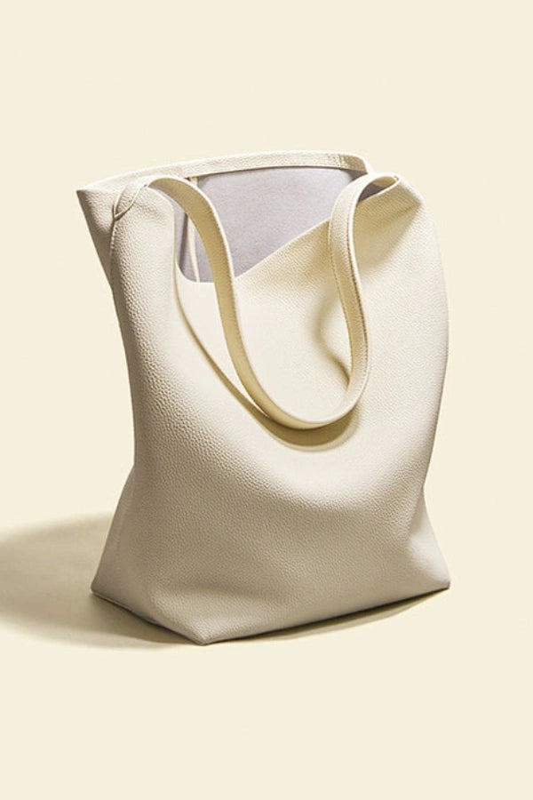 Beautifully Finished Bag in a Timeless Design