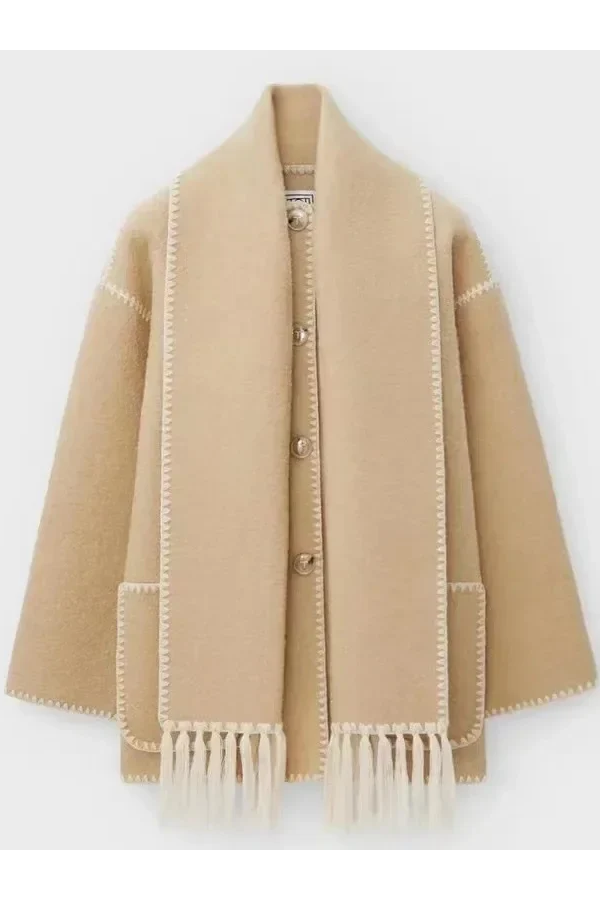 Effortlessly Elegant Coat with a Timeless Design