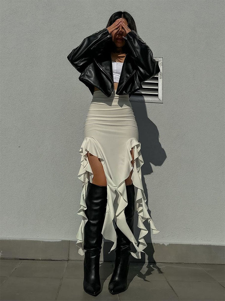 Sophisticated Garment with a Clean Classic Look