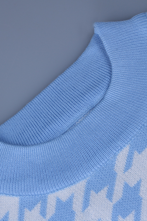 Beautifully Finished Sweater in a Timeless Design