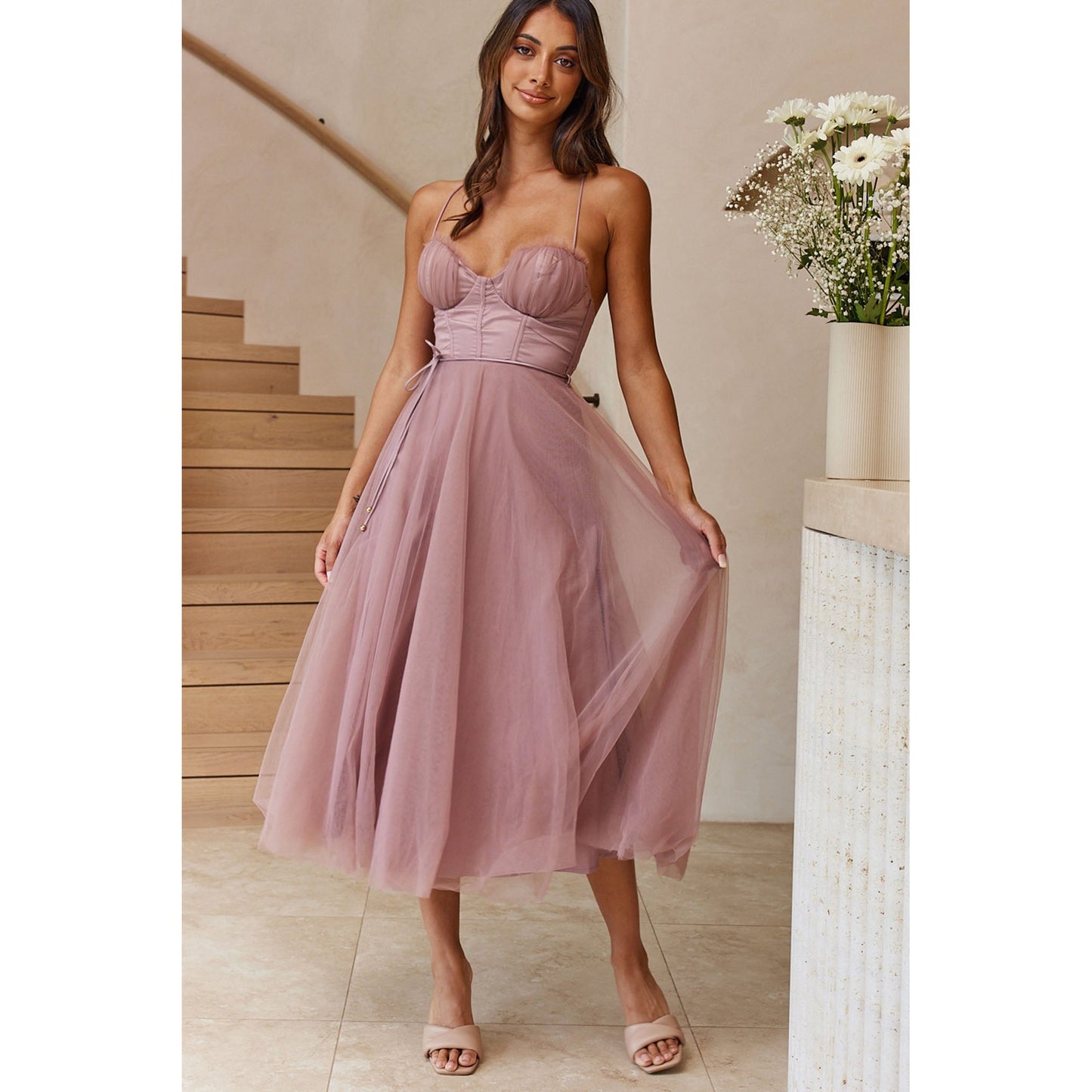 Gracefully Styled Dress for Any Occasion