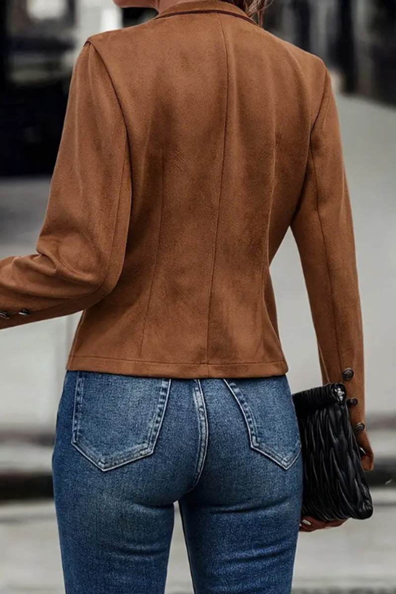 Sophisticated Garment with a Clean Classic Look