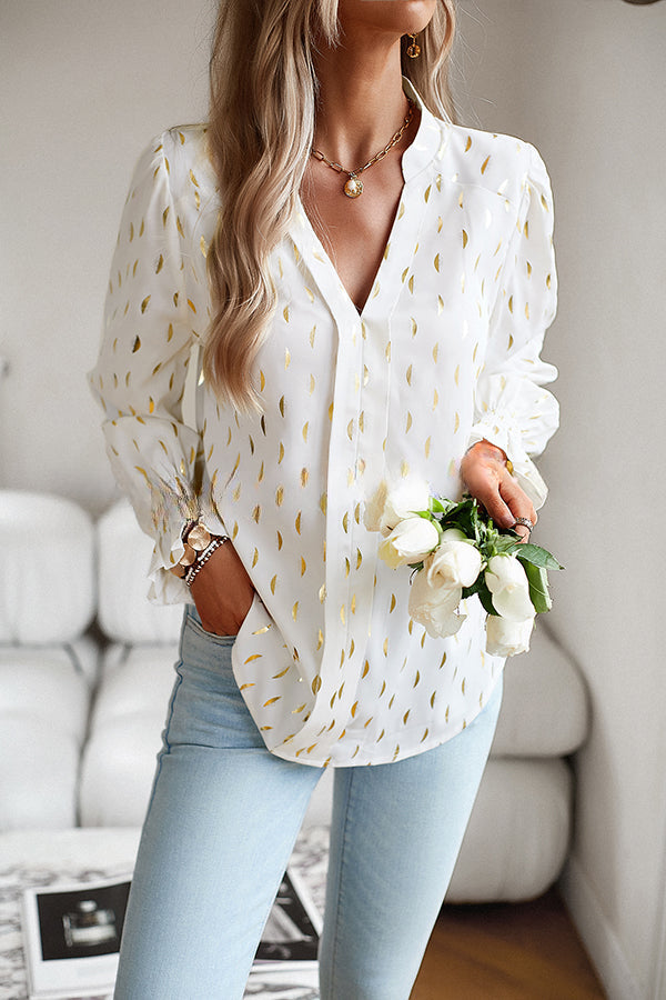 Gracefully Styled Pullover for Any Occasion