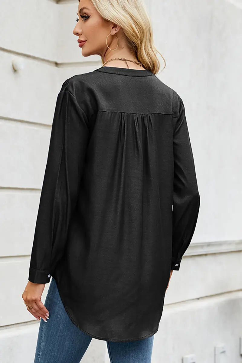Sophisticated Blouse with a Clean Classic Look