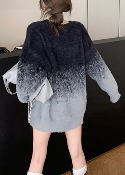 Effortlessly Elegant Sweater with a Timeless Design