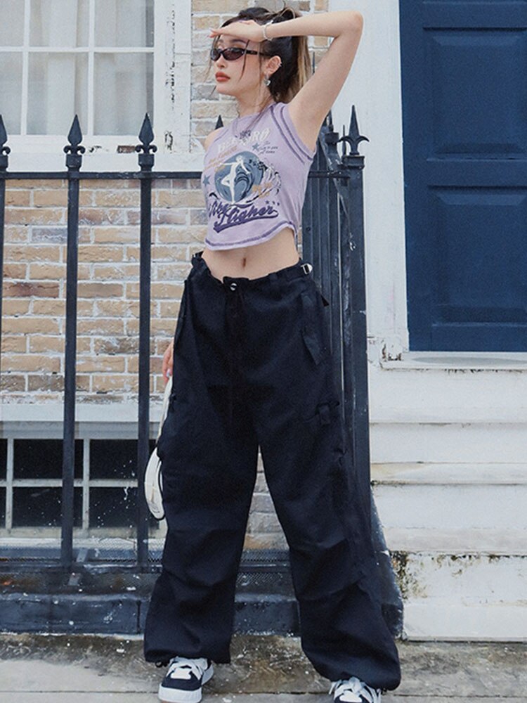 Well Tailored Pants with a Graceful Silhouette