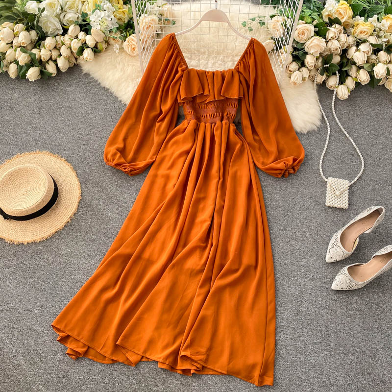 Effortlessly Elegant Dress with a Timeless Design