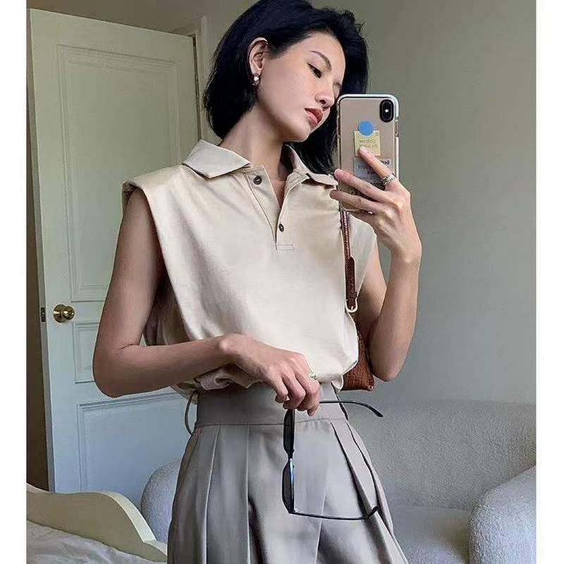 Well Tailored Pants with a Graceful Silhouette