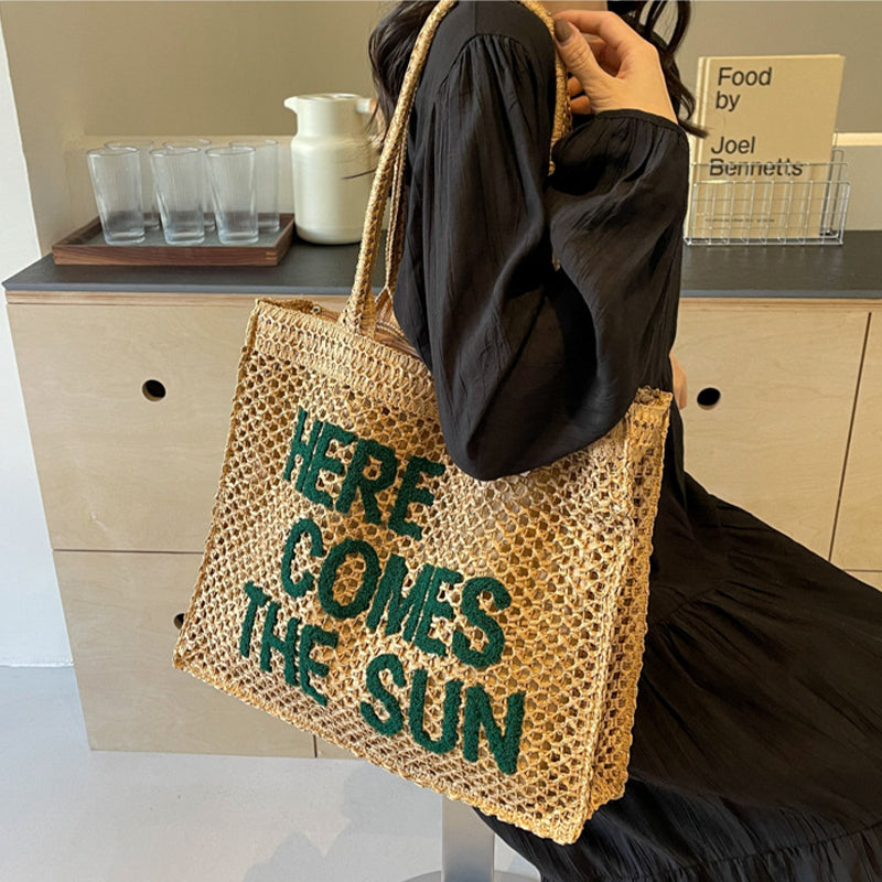 Beautifully Finished Bag in a Timeless Design