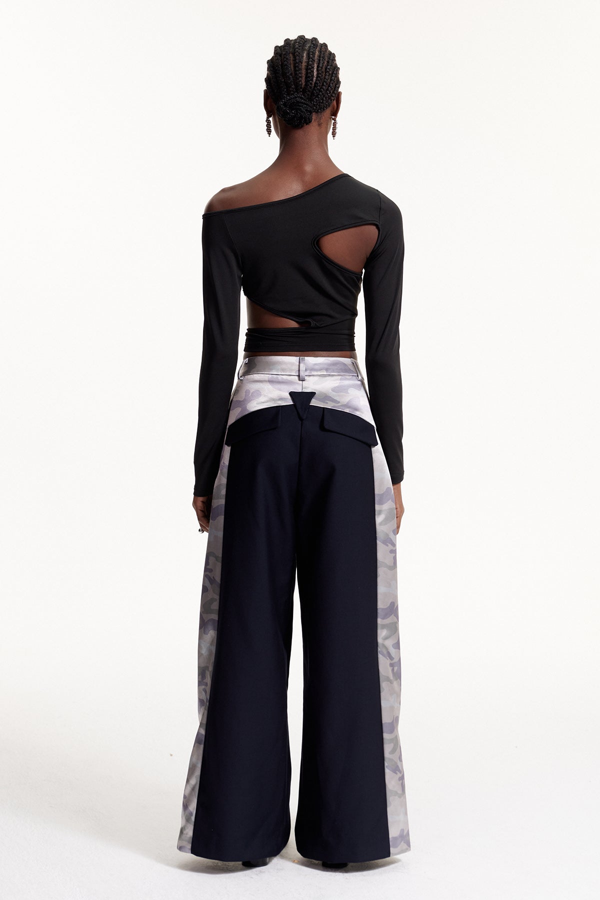 Elegantly Styled Pants for Everyday Wear