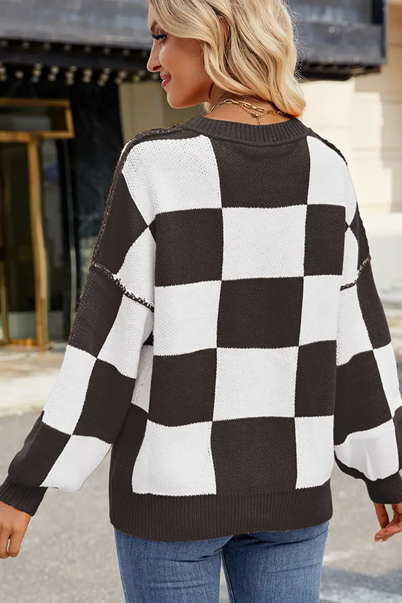 Classic Vintage Sweater with a Flattering Fit