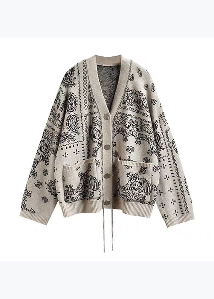 Elegantly Styled Cardigan for Everyday Wear