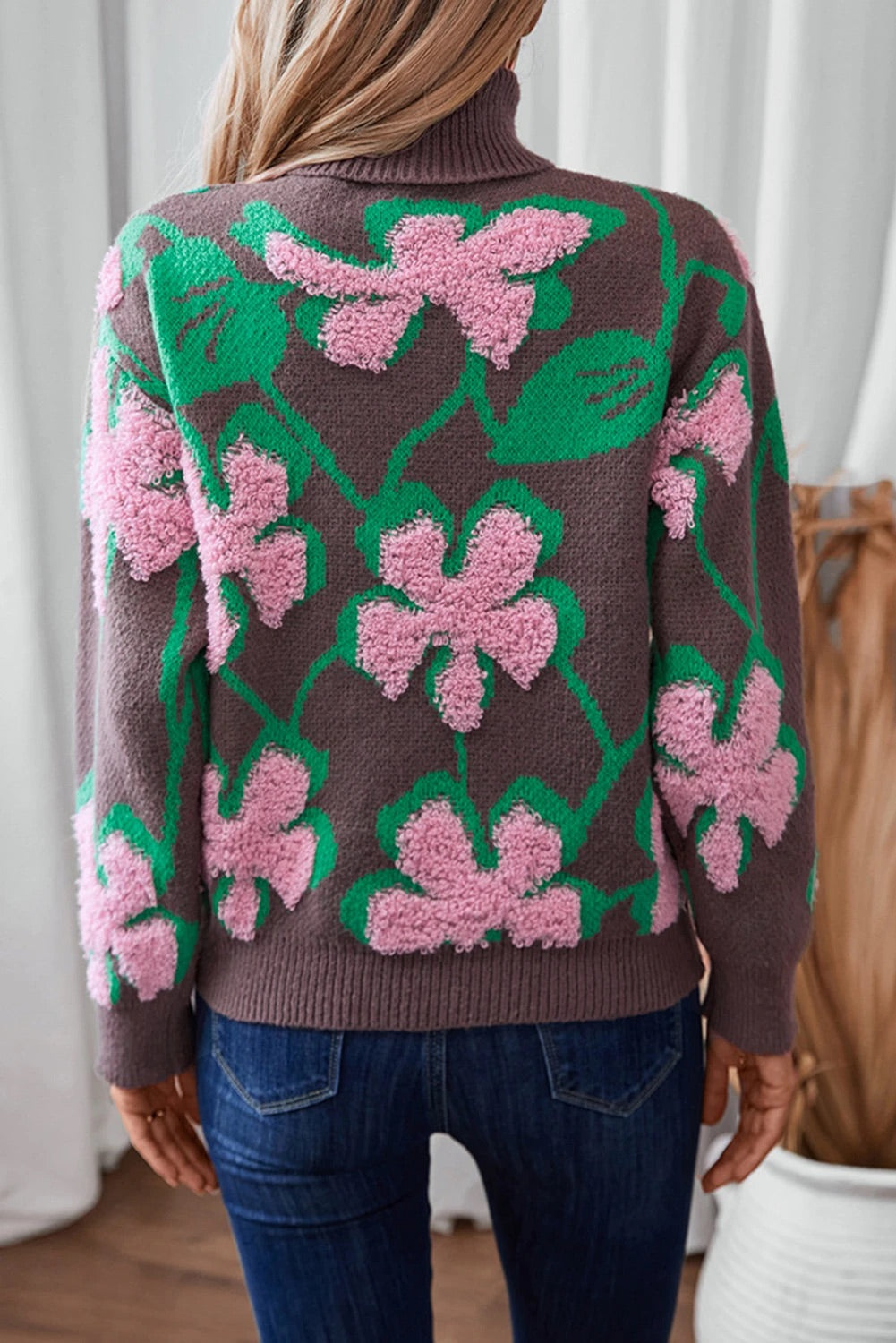 Beautifully Finished Sweater in a Timeless Design