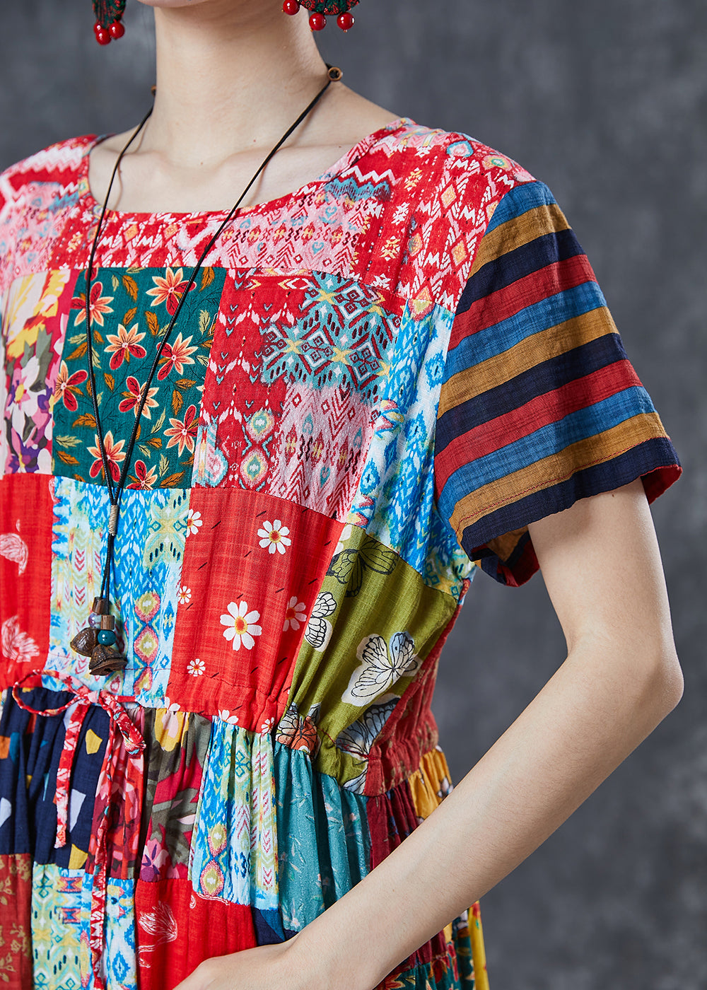 Gracefully Styled Dress for Any Occasion